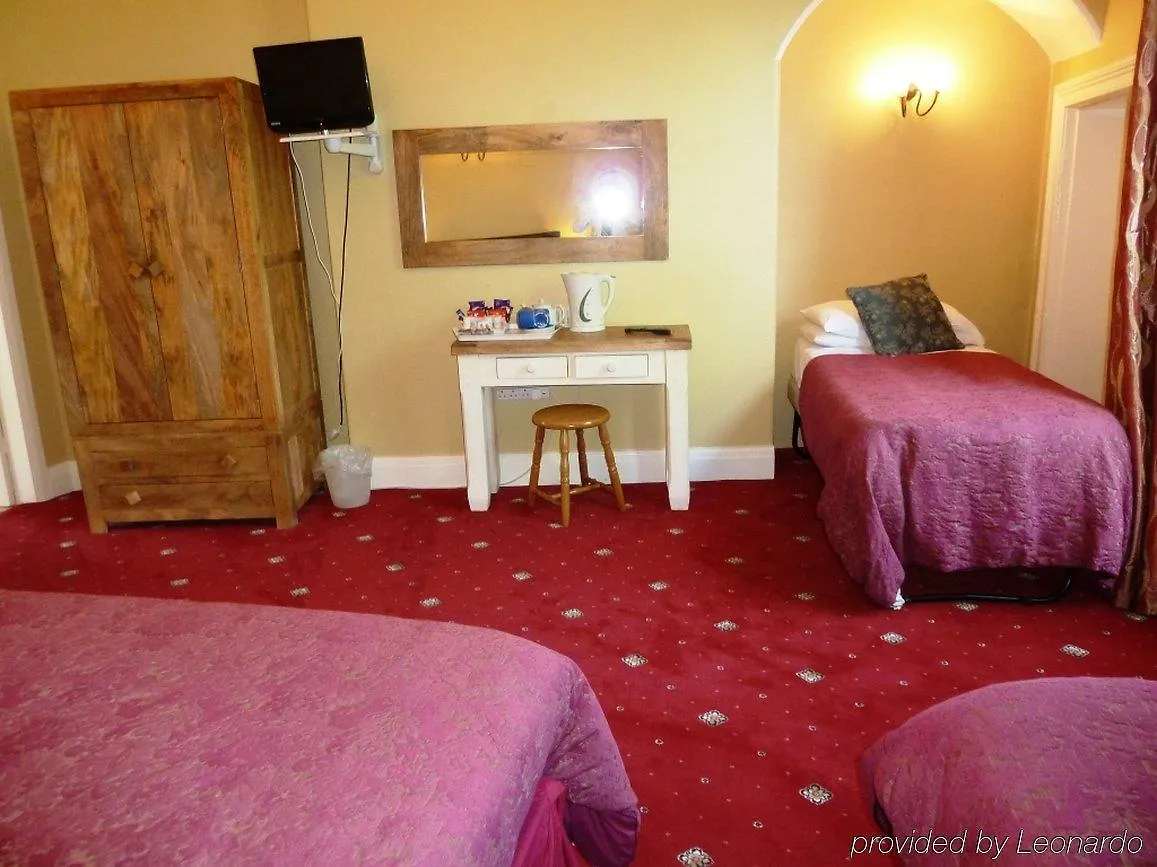 Knavesmire Manor Hotel And Leisure York