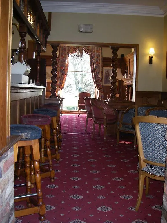Knavesmire Manor Hotel And Leisure York