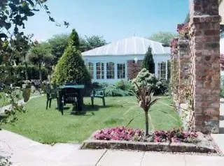 Knavesmire Manor Hotel And Leisure York 2*,